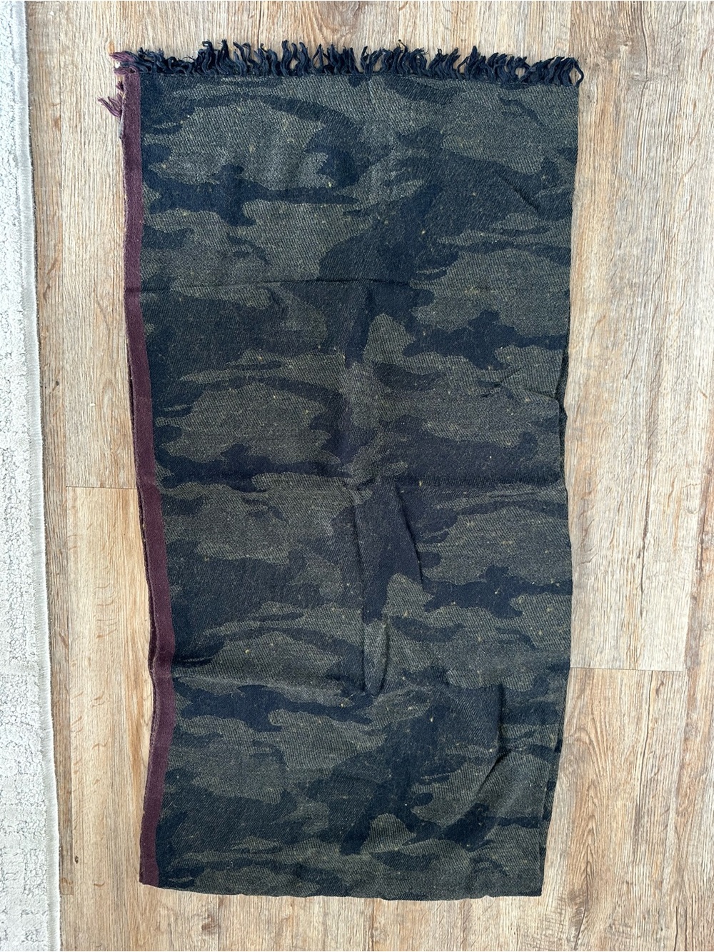Abercrombie & Fitch Green and Black Camo Knit Scarf